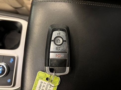 Used 2020 Ford Explorer XLT w/ Class III Trailer Tow Package image 17