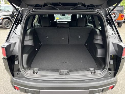 New 2026 Jeep Cherokee Laredo AWD/4WD image 12
