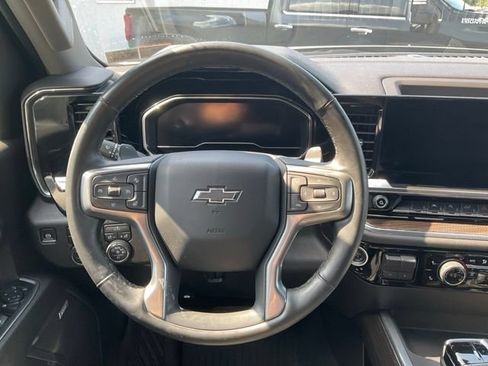 Used 2024 Chevrolet Silverado 1500 RST w/ Convenience Package II AWD/4WD image 3