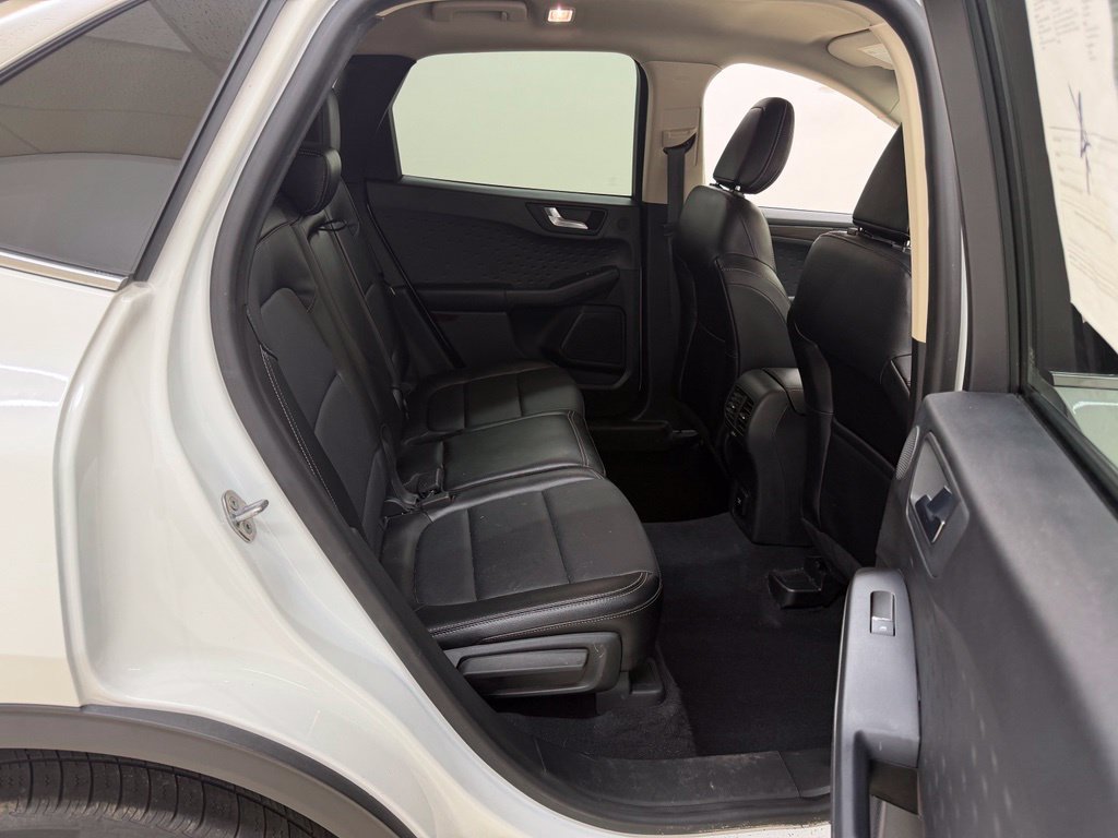 Used 2020 Ford Escape Titanium AWD/4WD image 13