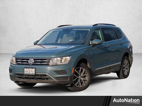 Used 2020 Volkswagen Tiguan SE w/ Panoramic Sunroof Package image 1