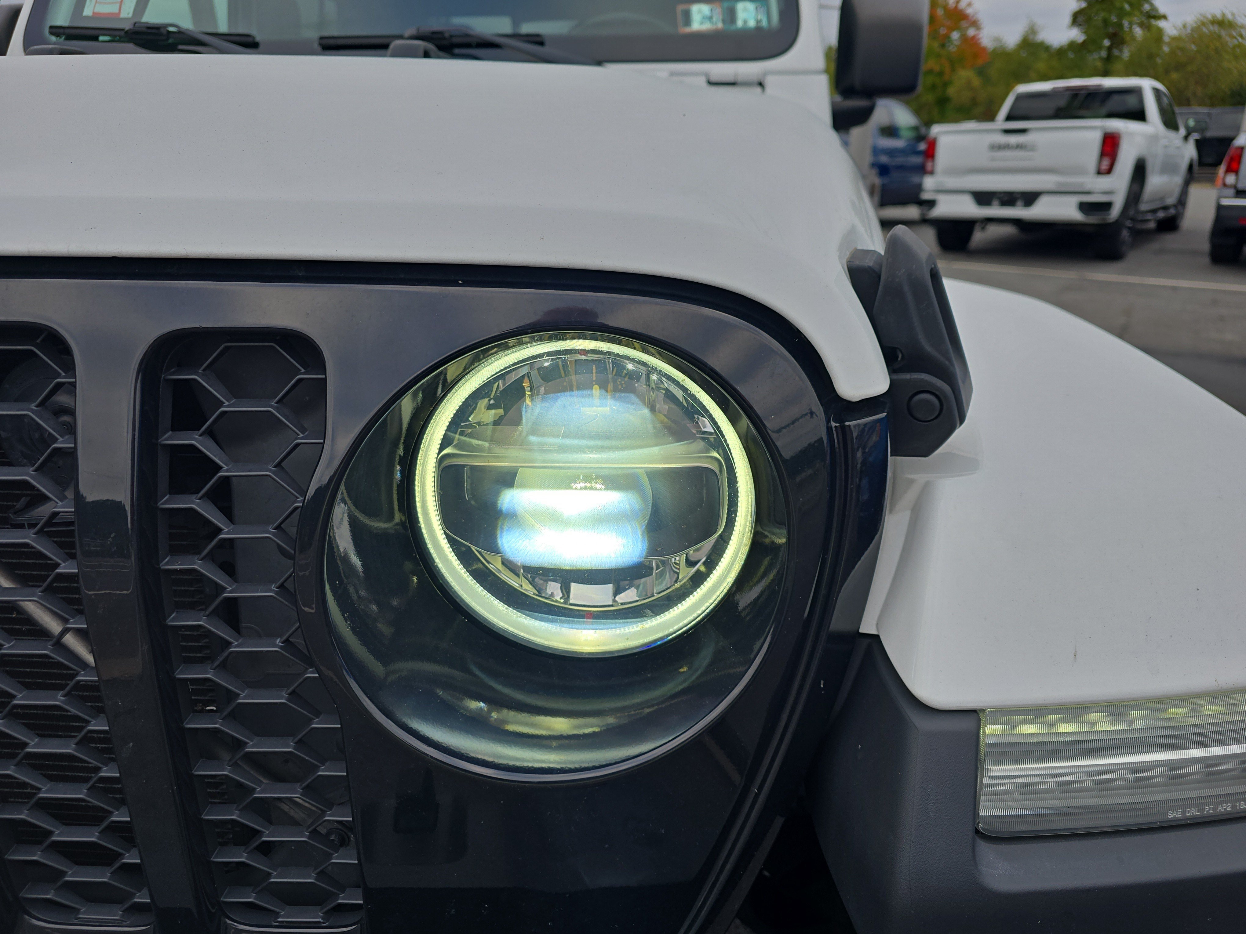 Used 2022 Jeep Gladiator Mojave AWD/4WD image 8