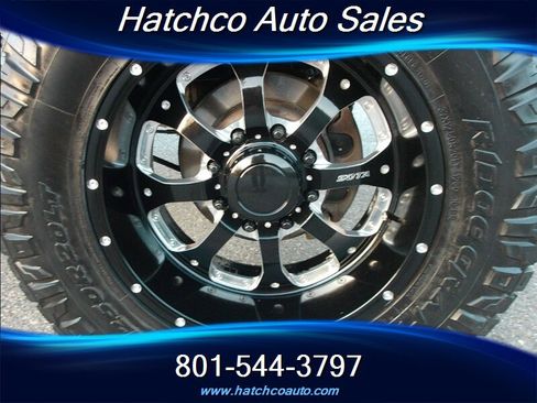 Used 2014 GMC Sierra 3500 SLE w/ SLE Preferred Package image 9