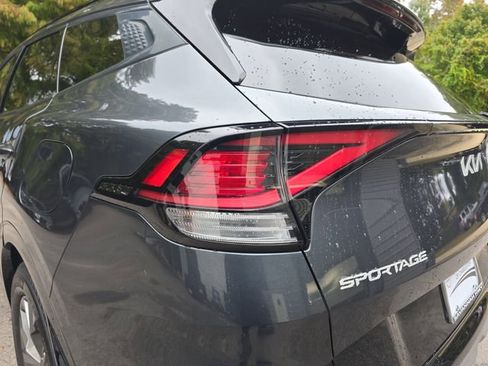 Used 2023 Kia Sportage SX image 18