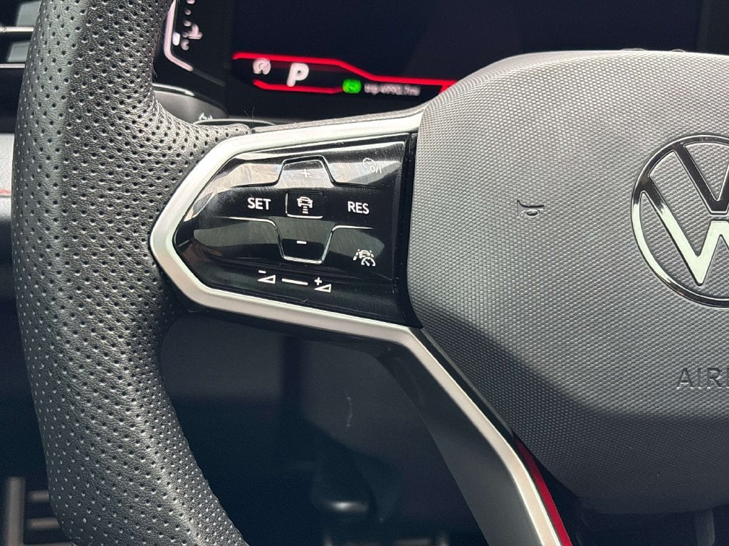 Used 2025 Volkswagen Jetta GLI Autobahn FWD image 18