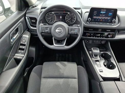 Used 2024 Nissan Rogue SV image 14