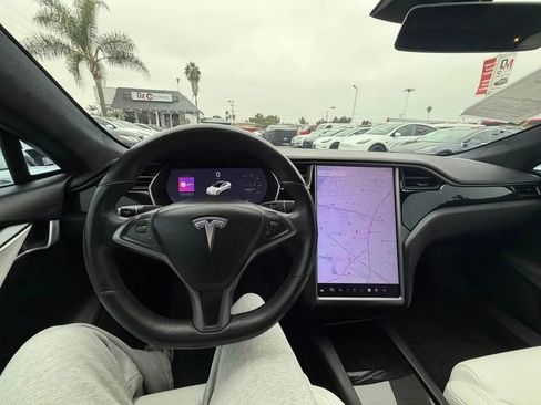 Used 2019 Tesla Model S Standard Range image 8