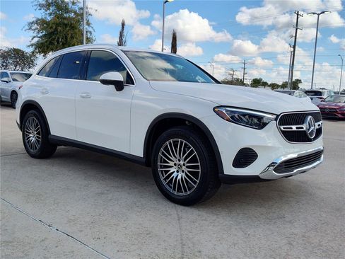 New 2025 Mercedes-Benz GLC 300 image 10