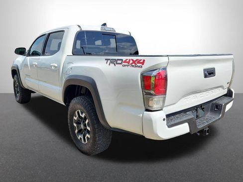 Used 2022 Toyota Tacoma TRD Off-Road w/ Technology Package AWD/4WD image 3