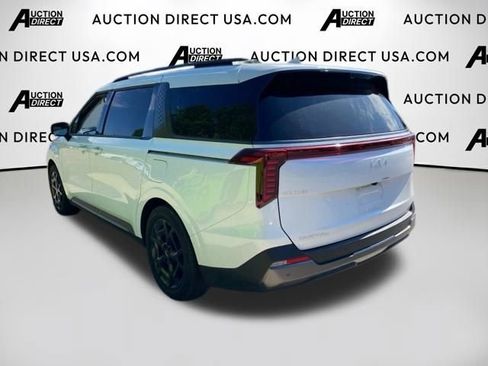 Used 2025 Kia Carnival SX Prestige FWD image 12