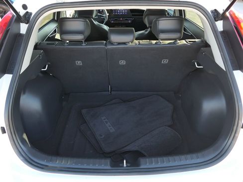 Used 2023 Kia Niro EX Touring image 23