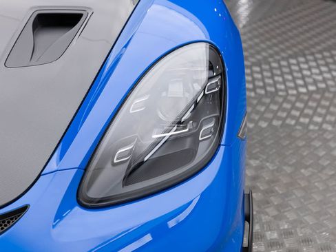 Used 2025 Porsche 718 Cayman GT4 RS RWD image 46