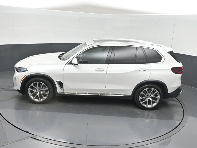 Used 2024 BMW X5 xDrive40i AWD/4WD image 47