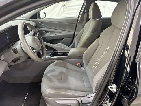 Used 2023 Hyundai Elantra SEL w/ Convenience Package FWD image 19