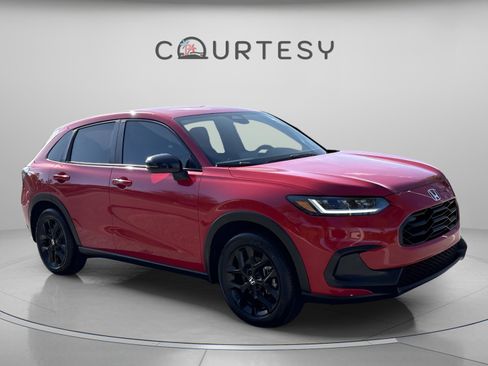 Used 2023 Honda HR-V Sport image 9