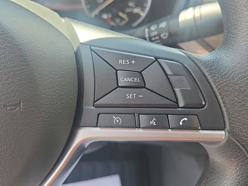 Used 2024 Nissan Altima 2.5 SV AWD/4WD image 28