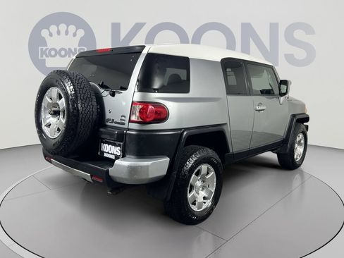 Used 2010 Toyota FJ Cruiser 4WD image 11