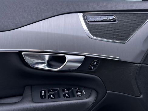 Used 2023 Volvo XC90 B5 Core w/ Protection Package Premier AWD/4WD image 26