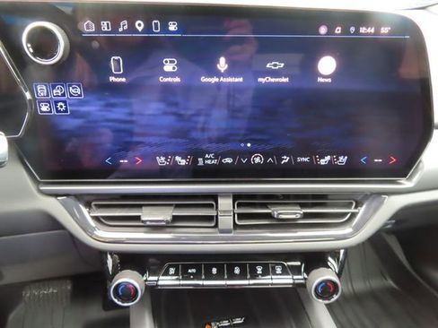 Used 2025 Chevrolet Equinox EV RS w/ Convenience Package II AWD/4WD image 33