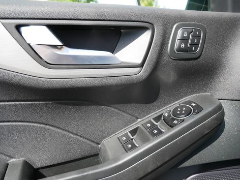 Used 2023 Ford Escape Platinum AWD/4WD image 9