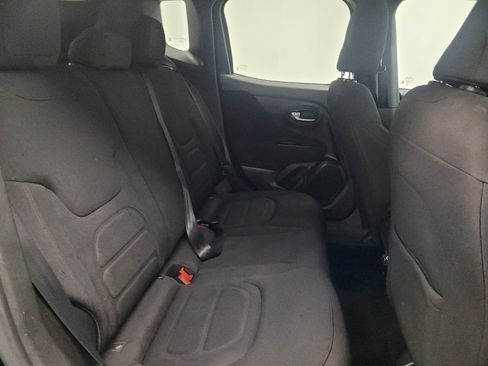 Used 2020 Jeep Renegade Latitude image 19