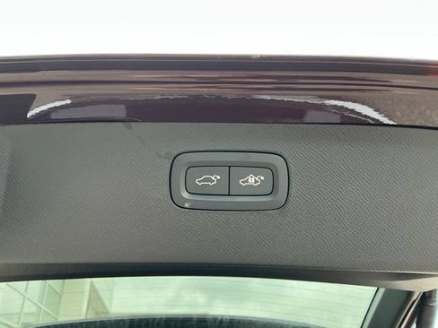 Certified 2025 Volvo XC90 B5 Plus AWD/4WD image 12