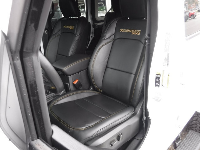Used 2025 Jeep Wrangler Unlimited Rubicon 392 AWD/4WD image 5