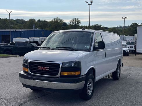 Certified 2025 GMC Savana 2500 w/ Driver Convenience Package RWD image 7
