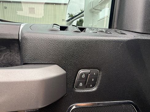 Used 2019 Ford F350 Platinum w/ Platinum Ultimate Package image 35