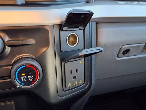 Used 2025 Ford F350 XLT image 11
