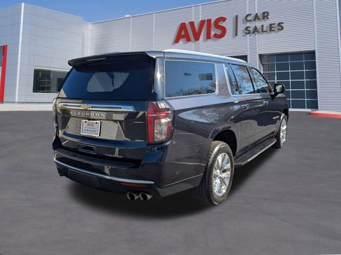 Used 2023 Chevrolet Suburban Premier image 6