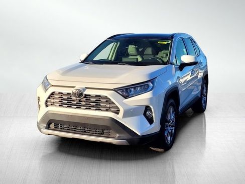 Used 2019 Toyota RAV4 Limited image 10
