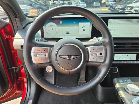 Certified 2023 Genesis GV60 Advanced AWD/4WD image 11