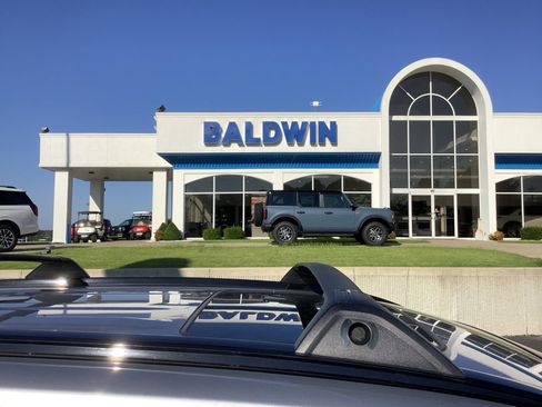 Used 2022 Toyota RAV4 XLE Premium image 9