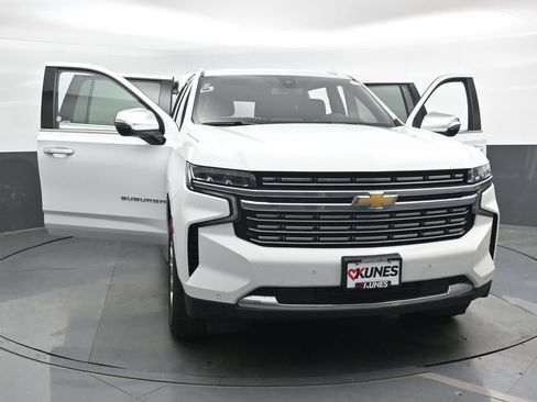 Used 2023 Chevrolet Suburban Premier AWD/4WD image 48
