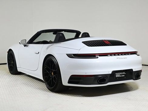 Used 2023 Porsche 911 Carrera image 3