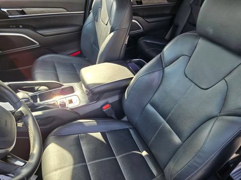 Used 2022 Kia Telluride EX w/ EX Premium Package FWD image 26