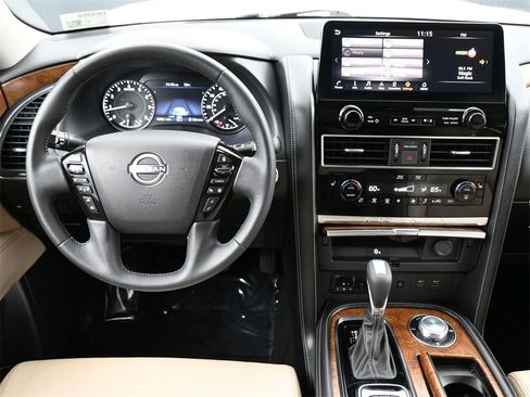 Used 2024 Nissan Armada SL w/ Captain's Chairs Package image 7