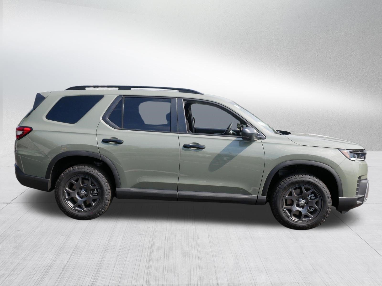 Certified 2026 Honda Pilot TrailSport image 8