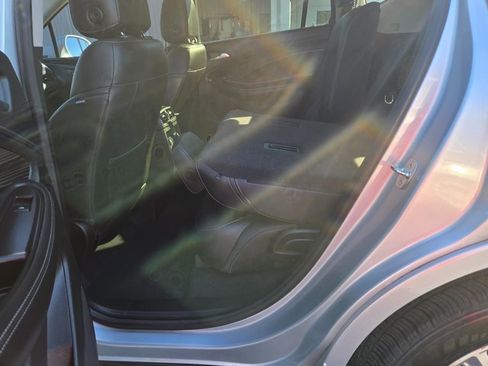 Used 2019 Buick Envision Essence image 18