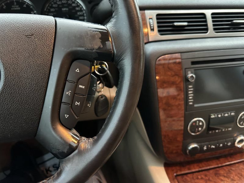 Used 2008 Chevrolet Avalanche LTZ w/ LTZ Preferred Equipment Group AWD/4WD image 21