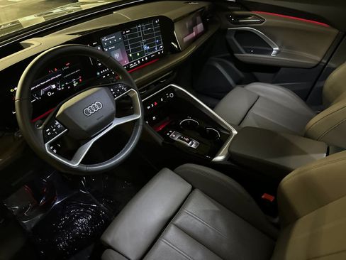 Used 2025 Audi Q5 Prestige AWD/4WD image 11