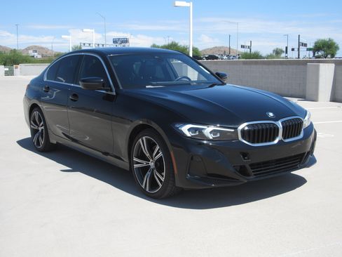 Used 2024 BMW 330i Sedan w/ Premium Package RWD image 2