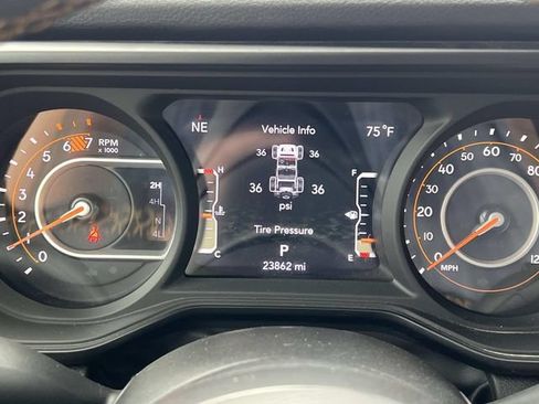 Used 2024 Jeep Wrangler Unlimited Sport AWD/4WD image 20