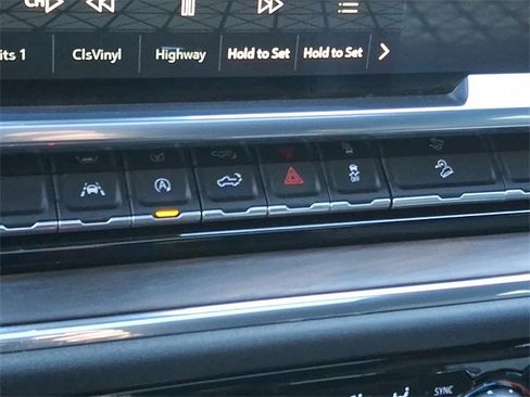 Used 2023 GMC Sierra 1500 SLT w/ SLT Premium Package image 25