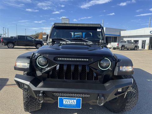 Used 2020 Jeep Gladiator Rubicon w/ Trailer Tow Package image 3