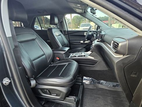 Certified 2023 Ford Explorer XLT w/ Equipment Group 202A image 8