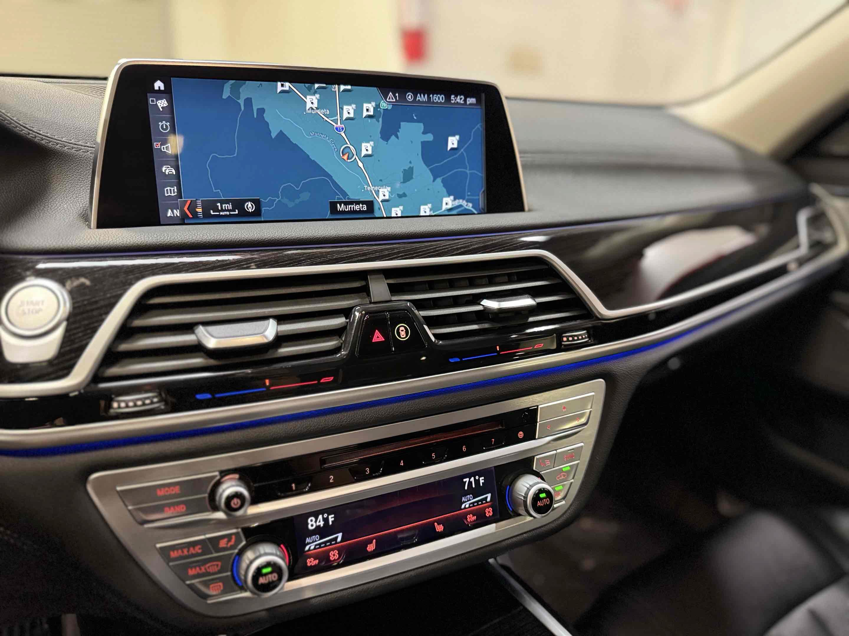 Used 2018 BMW 740e xDrive AWD/4WD image 51