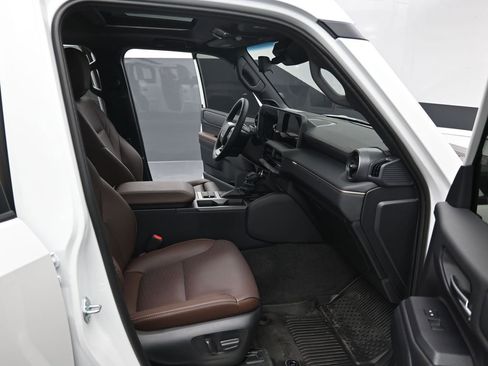 Used 2026 Toyota Land Cruiser image 38