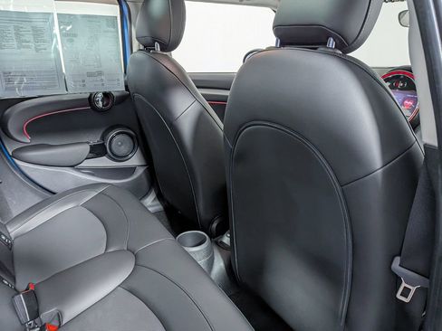 Used 2022 MINI Cooper 4-Door Hardtop FWD image 38